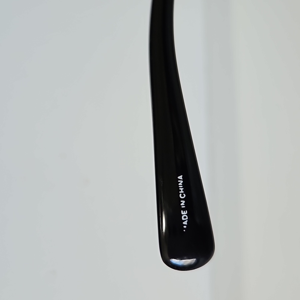 Banana Republic NWOT black sunglasses silver accent,unisex. Case and cloth. - Picture 6 of 7